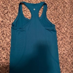 LULULEMON TANK NEVER WORN